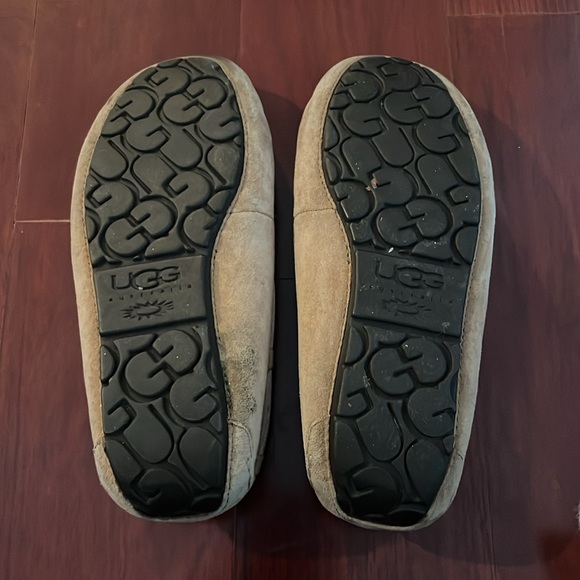 UGG Moccasins - Picture 8 of 8
